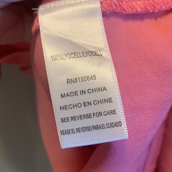 Love 8 Top Blouse Pink Bell Sleeve with Ruffles Women’s Sz Large - Picture 8 of 8